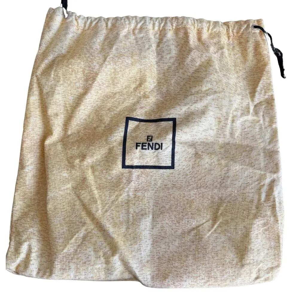 Vintage White Beaded Fendi Baguette Bag - Picture 13 of 13